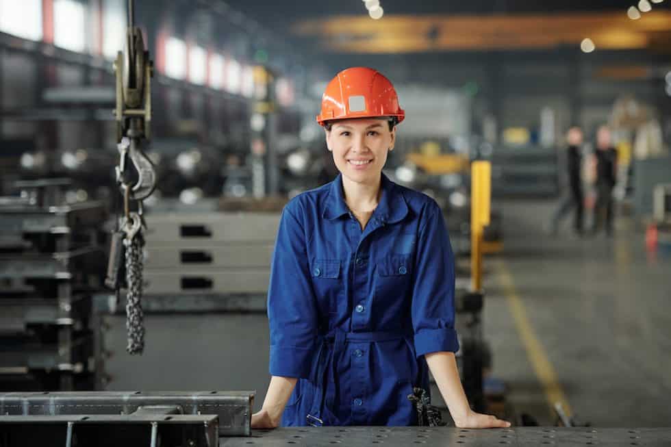 What To Wear To Your Warehouse Job (Warehouse Dress Code